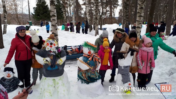 Битва снеговиков: в Кинешме прошел конкурс на лучшую скульптуру из снега фото 13