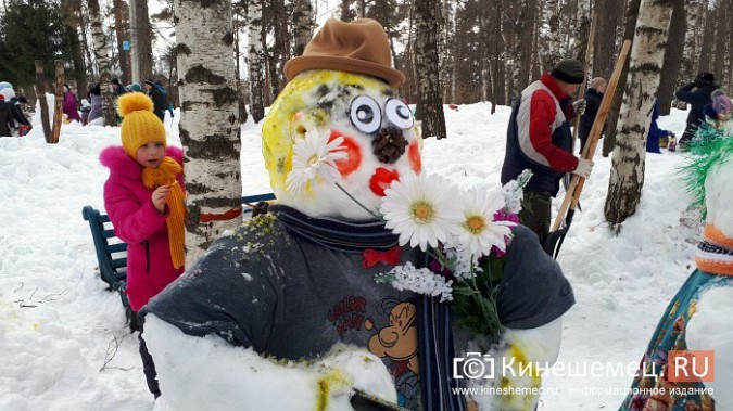Битва снеговиков: в Кинешме прошел конкурс на лучшую скульптуру из снега фото 7