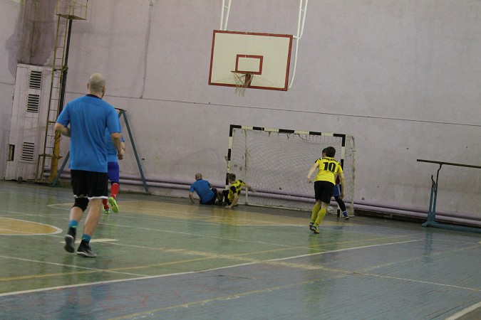 Второй круг Чемпионата Кинешмы по мини-футболу достиг экватора фото 4