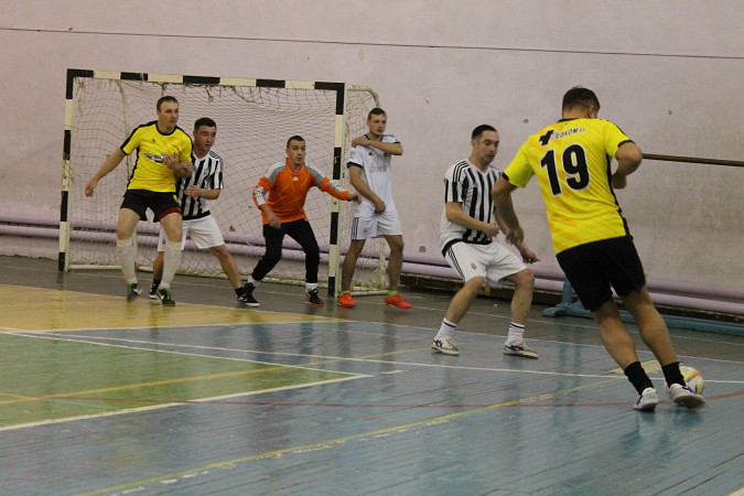 Второй круг Чемпионата Кинешмы по мини-футболу достиг экватора фото 18