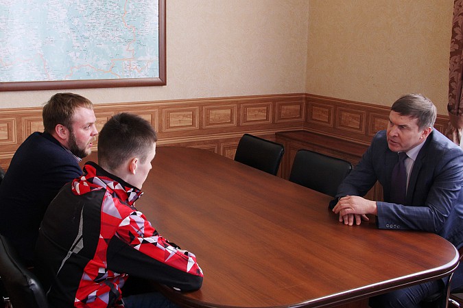Кинешемского ориентировщика Сергея Шалина напутствовали в областном правительстве фото 2