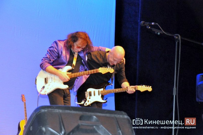 Виктор Зинчук выступил в Кинешме с юбилейным концертом фото 6