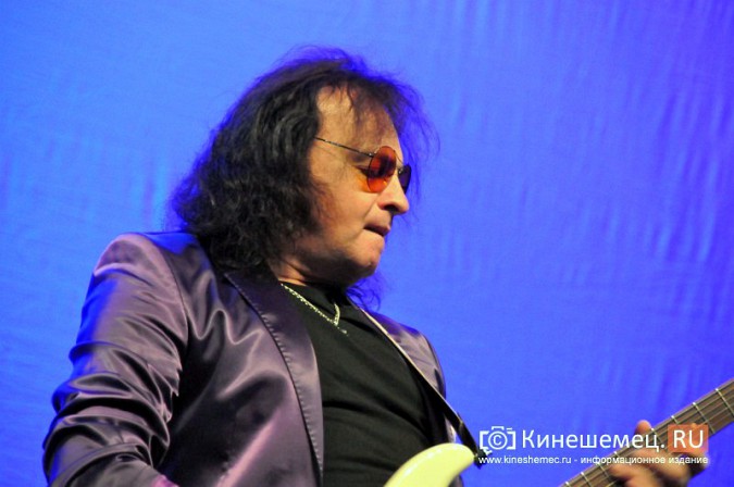 Виктор Зинчук выступил в Кинешме с юбилейным концертом фото 4