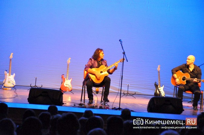 Виктор Зинчук выступил в Кинешме с юбилейным концертом фото 7