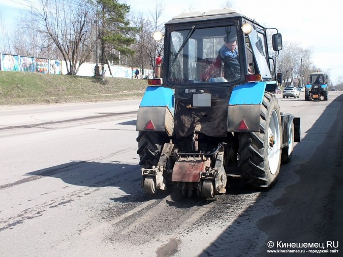 В Кинешме начали «жидкий» ремонт дорог фото 18