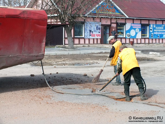 В Кинешме начали «жидкий» ремонт дорог фото 27