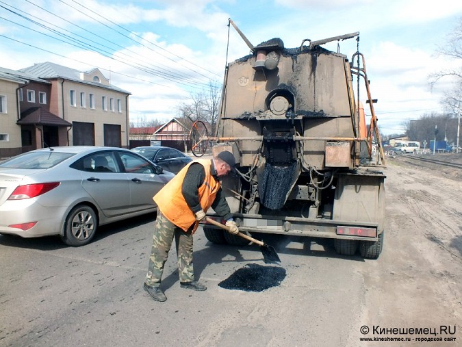 В Кинешме начали «жидкий» ремонт дорог фото 31