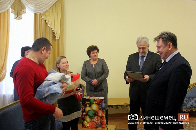 Депутат Госдумы пришел в Кинешме на регистрацию Тимофея фото 6