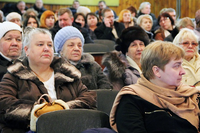 Жителей Заволжска на встрече с главой региона интересовало все: от экологии до бани фото 2