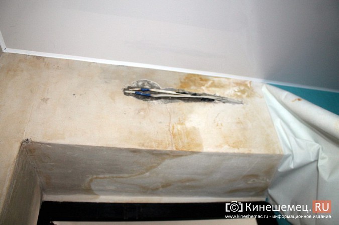 В Кинешме из-за прохудившейся крыши заливает несколько квартир многоэтажного дома фото 9