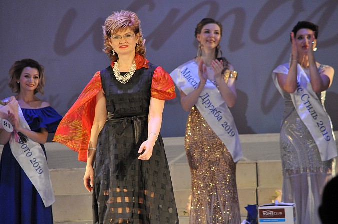 Белла Аминодова завоевала зрительские симпатии конкурса «Миссис Иваново» фото 27