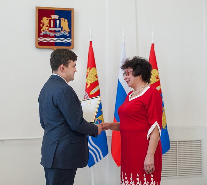 С.Воскресенский вручил госнаграды жительницам Ивановской области фото 3