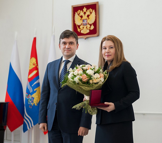 С.Воскресенский вручил госнаграды жительницам Ивановской области фото 2