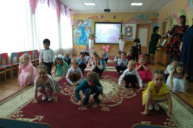 В детском саду №47 отметили сразу два весенних праздника фото 3