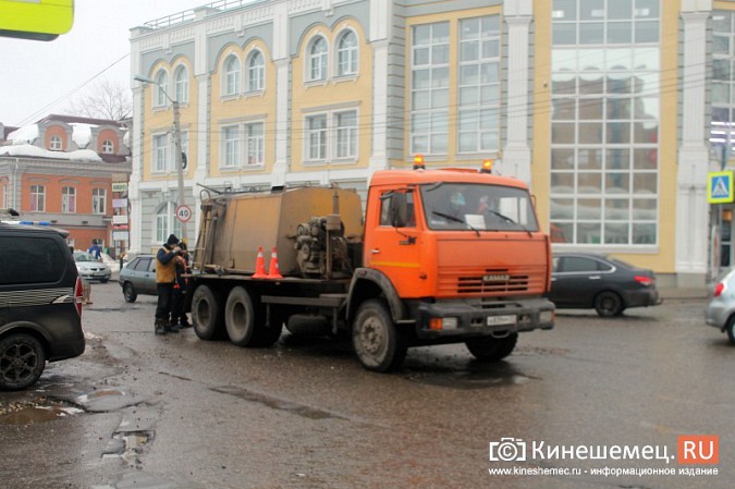 В центре Кинешмы приступили к ямочному ремонту дороги фото 8