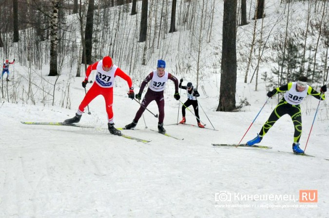 Сильнейшие лыжники Ивановской области вышли в Кинешме на старт «Весеннего марафона» фото 33