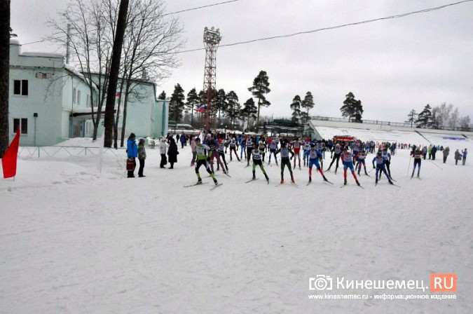 Сильнейшие лыжники Ивановской области вышли в Кинешме на старт «Весеннего марафона» фото 46