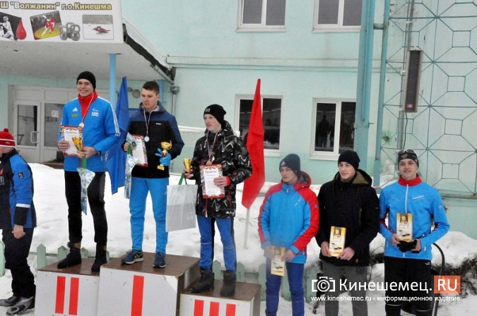 Сильнейшие лыжники Ивановской области вышли в Кинешме на старт «Весеннего марафона» фото 20