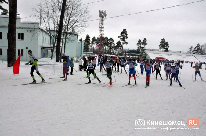 Сильнейшие лыжники Ивановской области вышли в Кинешме на старт «Весеннего марафона» фото 47