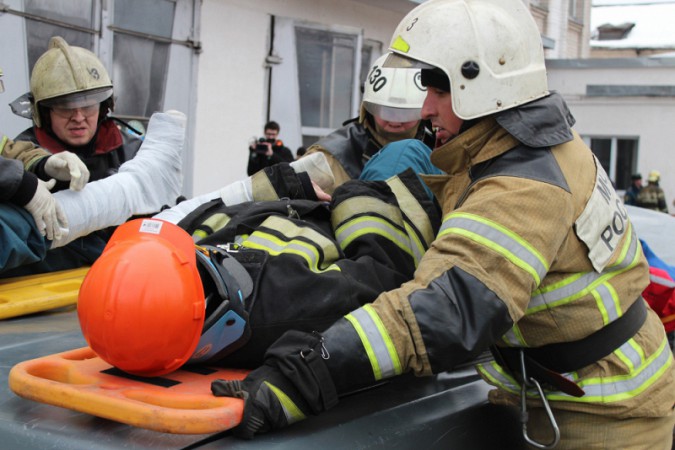 Кинешемские пожарные стали вторыми на соревнованиях по ликвидации ЧС на автотранспорте фото 4