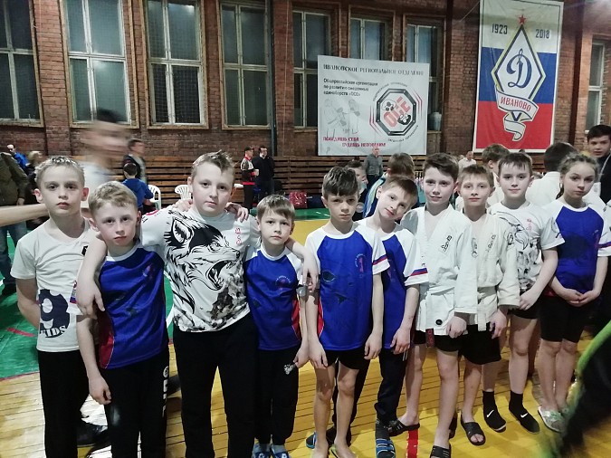 Кинешемские борцы завоевали медали всех достоинств на турнире «ОСЕ» фото 2