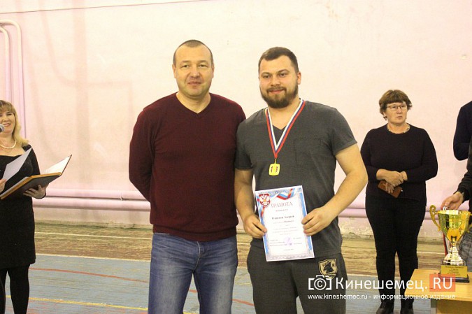 «Вымпел» стал новым чемпионом Кинешмы по мини-футболу среди взрослых команд фото 93