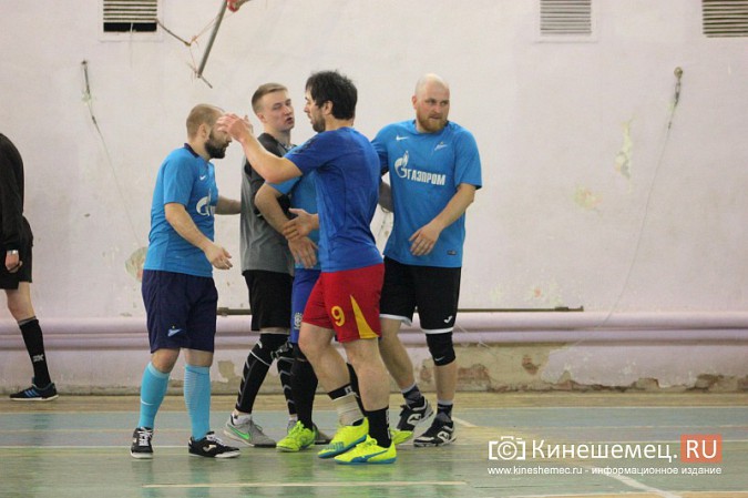 «Вымпел» стал новым чемпионом Кинешмы по мини-футболу среди взрослых команд фото 19