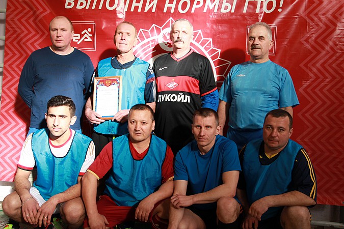 «Вымпел» стал новым чемпионом Кинешмы по мини-футболу среди взрослых команд фото 55