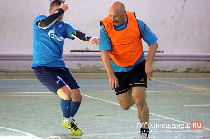 «Вымпел» стал новым чемпионом Кинешмы по мини-футболу среди взрослых команд фото 10