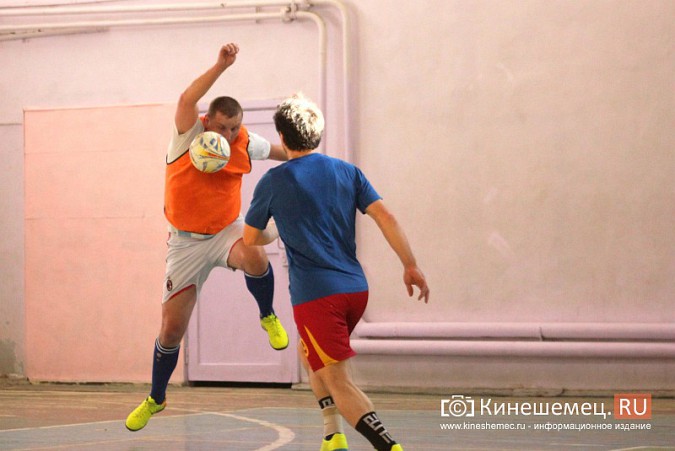 «Вымпел» стал новым чемпионом Кинешмы по мини-футболу среди взрослых команд фото 21