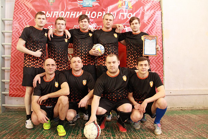 «Вымпел» стал новым чемпионом Кинешмы по мини-футболу среди взрослых команд фото 50