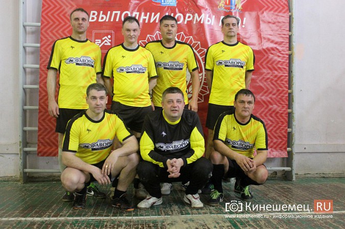 «Вымпел» стал новым чемпионом Кинешмы по мини-футболу среди взрослых команд фото 47