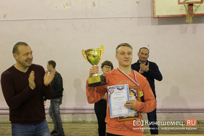 «Вымпел» стал новым чемпионом Кинешмы по мини-футболу среди взрослых команд фото 96