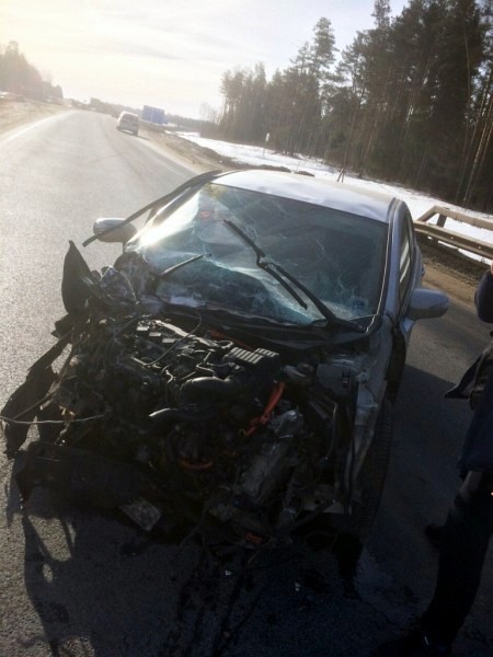 В Ивановской области «Хонда Цивик» влетел в «УАЗ» медслужбы фото 5