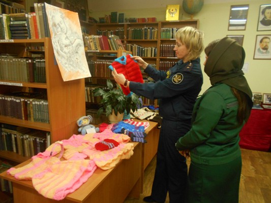 Осужденные женской «тройки» в Кинешме связали вещи для детского дома фото 2