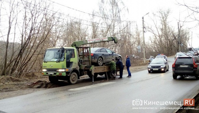 Из-за аварии у Никольского моста образовалась большая пробка фото 3
