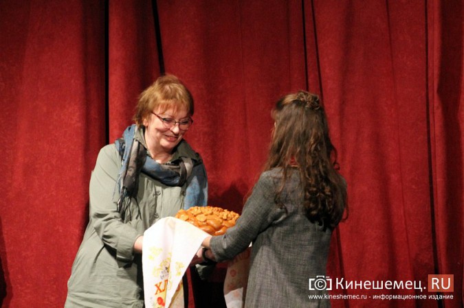 Костромской драмтеатр порадовал кинешемцев спектаклем «Женитьба Белугина» фото 10