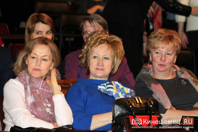 Костромской драмтеатр порадовал кинешемцев спектаклем «Женитьба Белугина» фото 6