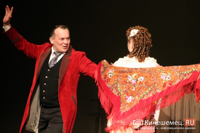 Костромской драмтеатр порадовал кинешемцев спектаклем «Женитьба Белугина» фото 12