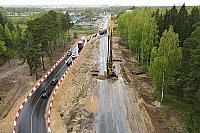 Строители путепровода на въезде в Иваново устанавливают элементы свайного фундамента