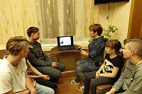 Воспитанники Кинешемского детского дома познакомились с направлением искусства «пуантилизм»