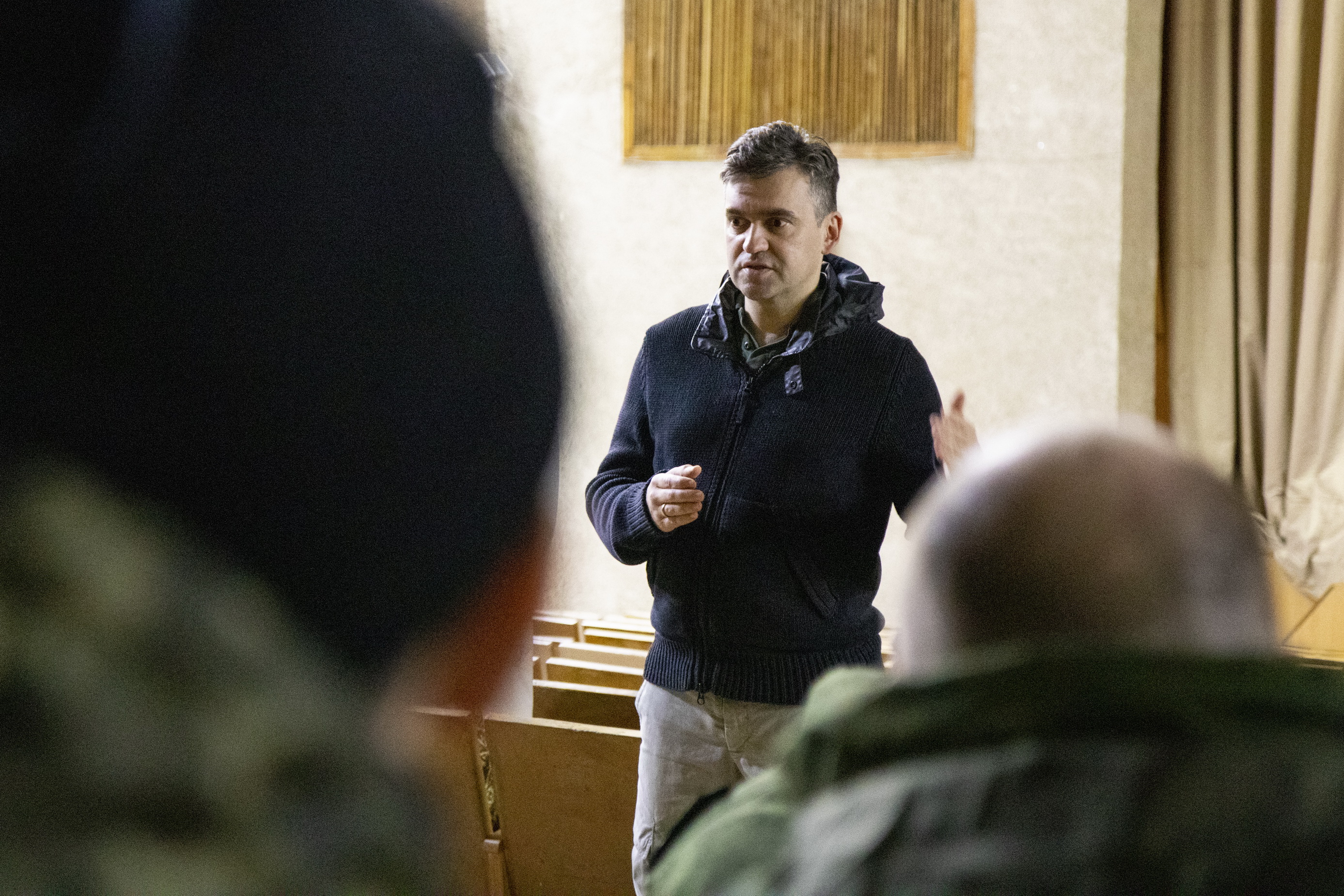 Станислав Воскресенский посетил мобилизованных земляков в учебном центре за пределами региона