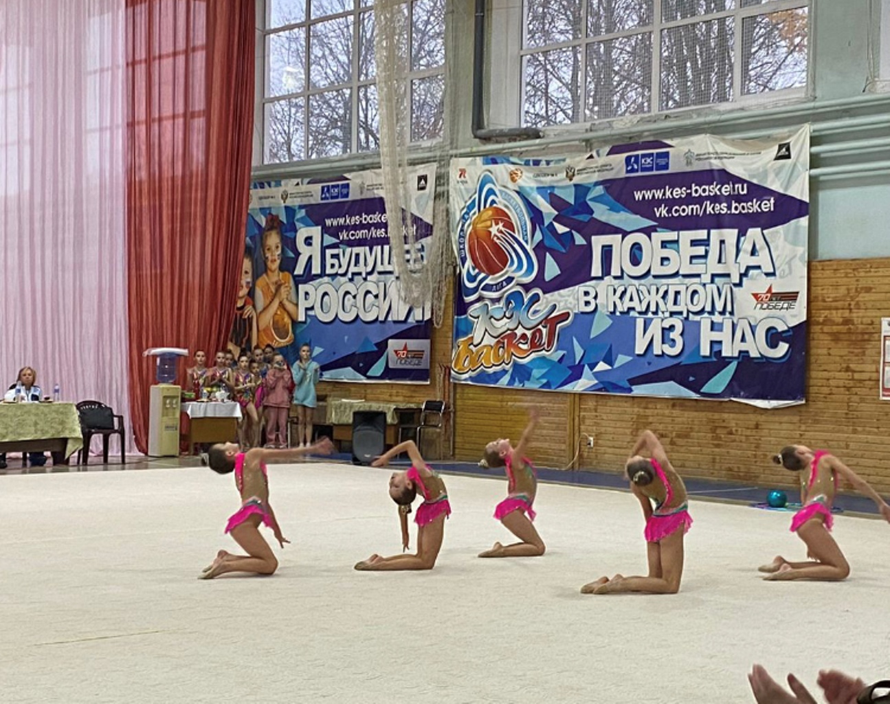 В Кинешме прошли межрегиональные соревнования по художественной гимнастике «Золотой листопад»