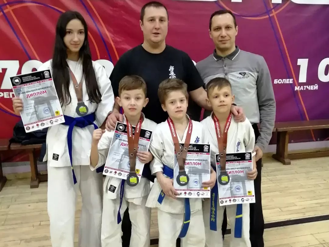 Каратисты Кинешмы завоевали награды фестиваля боевых единоборств в Костроме