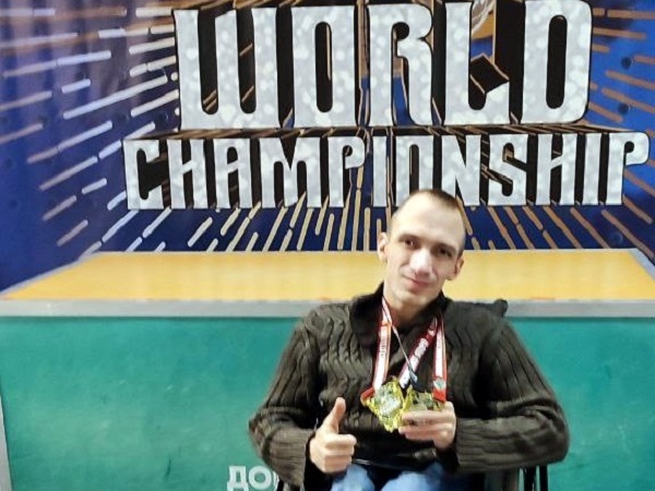Кинешемец Евгений Корнилов вновь выиграл Чемпионат мира по русскому жиму