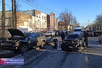 В Кинешме женщина на кроссовере Haima 7 устроила массовое ДТП на ул.Вичугской