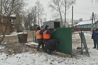 На улице Кривоногова УГХ благоустроило контейнерную площадку