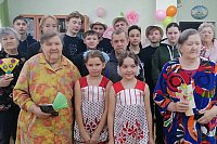 Воспитанники Кинешемского детского дома посетили пожилых людей