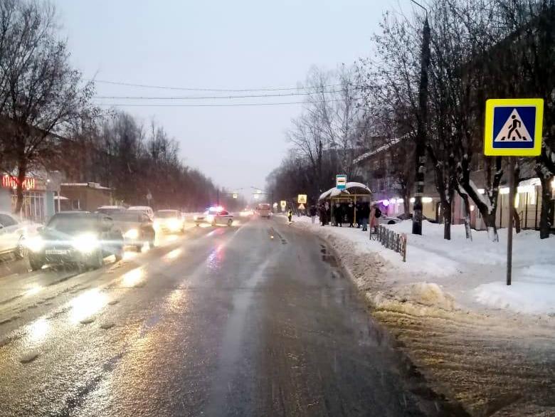 Разыскиваются свидетели ДТП на «Чкаловском», в котором под колеса ВАЗа попала женщина