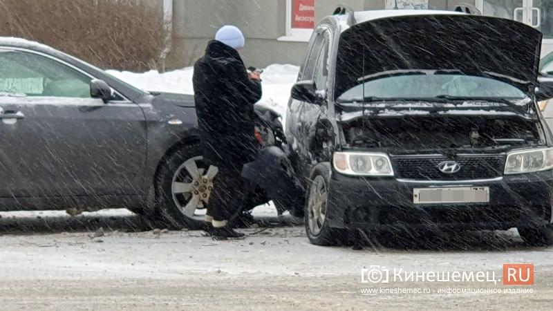 На перекрестке ул.им.Горького и Фрунзе столкнулись Toyota и Hyundai